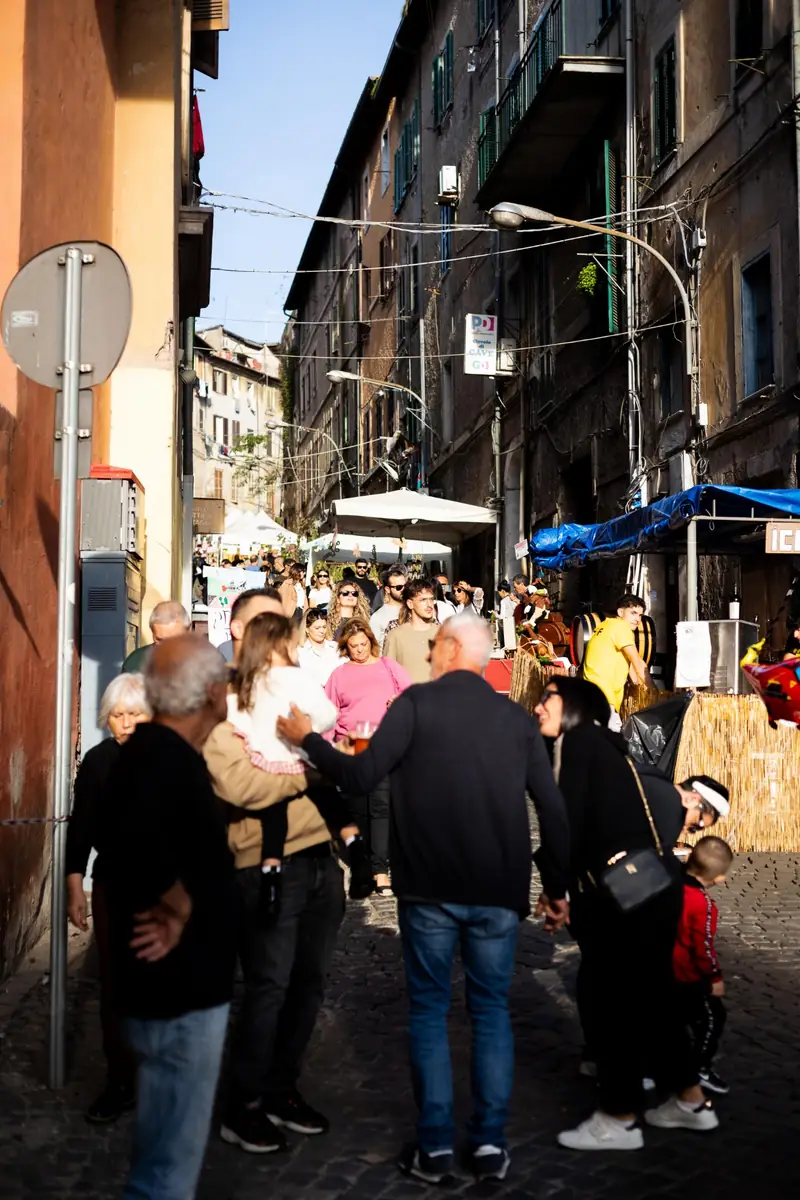 Sagra della Castagna di Cave 2024 persone